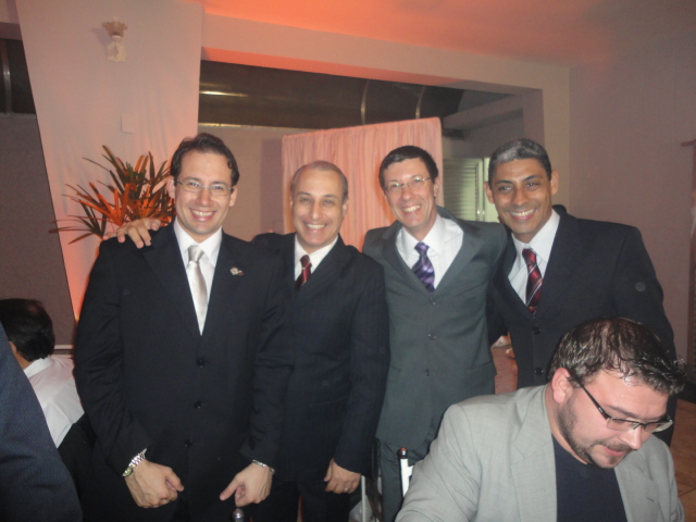 Clique sobre a foto para amplia-la