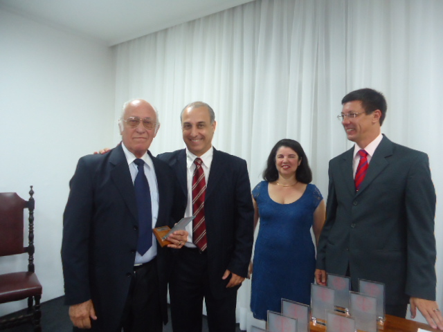 Clique sobre a foto para amplia-la