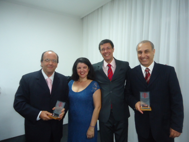 Clique sobre a foto para amplia-la